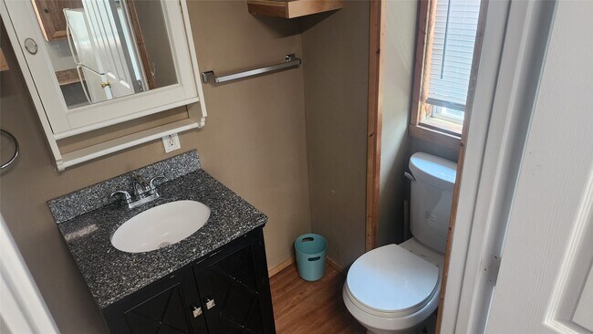 Building Photo - 1010 22nd St