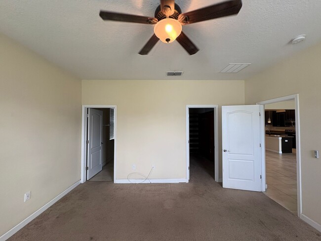 Building Photo - 4 BEDROOM / 3.5 BATHROOM RENTAL HOME - IND...