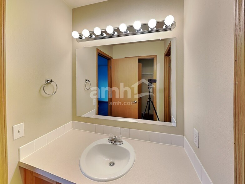 Building Photo - 13023 158th Street Ct E