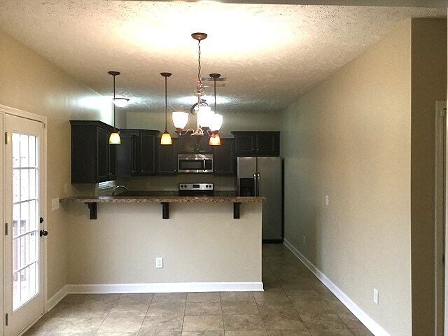 Building Photo - 3053 Bluffhollow Gap