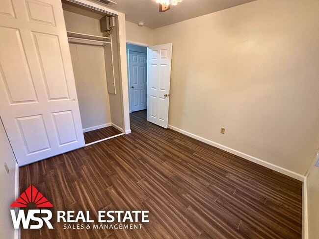 Building Photo - Spacious 5 Bedroom Home Near Victoria Ave with Easy Freeway Access