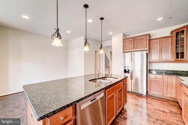 Building Photo - 705 River Mist Dr