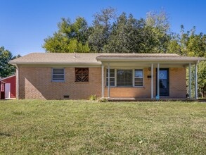 Building Photo - 3 bedroom 1 bath home in Derby