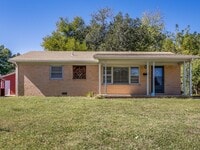 Building Photo - 3 bedroom 1 bath home in Derby