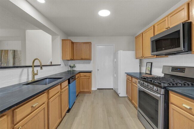 Building Photo - 18446 Westgate Springs Ln