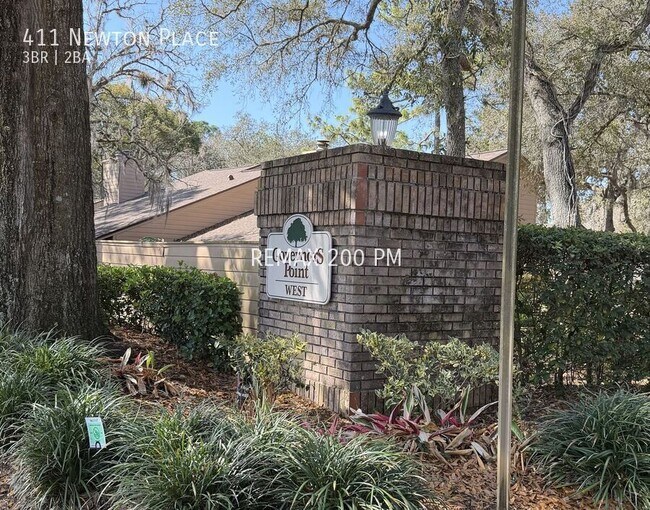 Building Photo - 411 Newton Pl