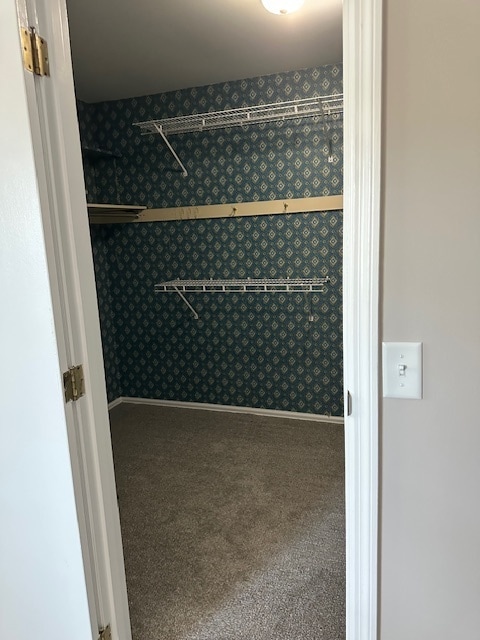 Main bedroom walk-in closet - 1455 Eaton Ave