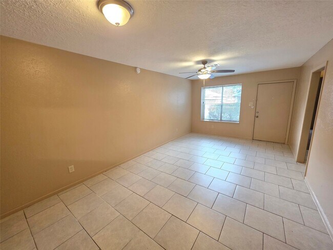 Building Photo - 1617 Hazelwood St