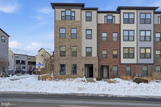 Building Photo - 13252 Woodland Park Rd