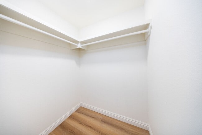 Building Photo - SPACIOUS 3 BED 2BATH UNIT LOCATED IN DESIRABLE MONTEREY PARK LOCATION!!