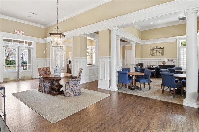 Building Photo - 4738 Ivy Ridge Dr SE