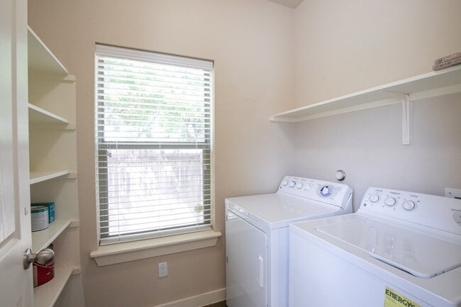 Building Photo - 4528 Credo Lane