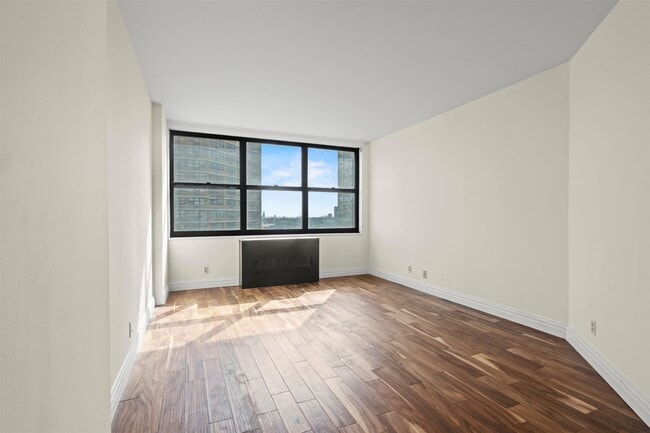 Building Photo - 7004 JFK Blvd E