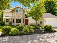 Building Photo - Beautiful Carmichael Home in Exclusive Neighborhood!