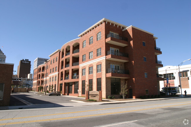 Building Photo - Governors Court