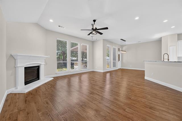 Building Photo - 12745 Excelsior Ln