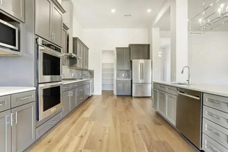 Building Photo - 104 Lazy Oak Pl