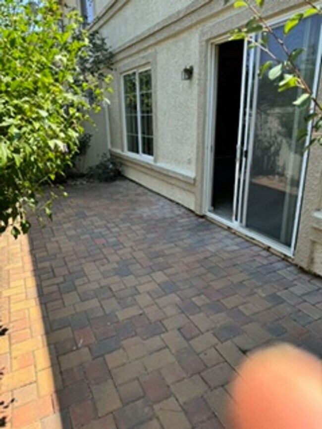 Building Photo - 1825 Resistol Dr