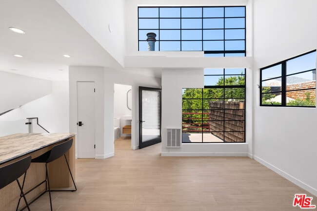 Building Photo - 29233 Heathercliff Rd