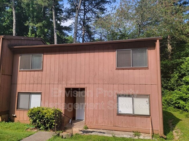 Building Photo - 966 Pine Hollow Rd