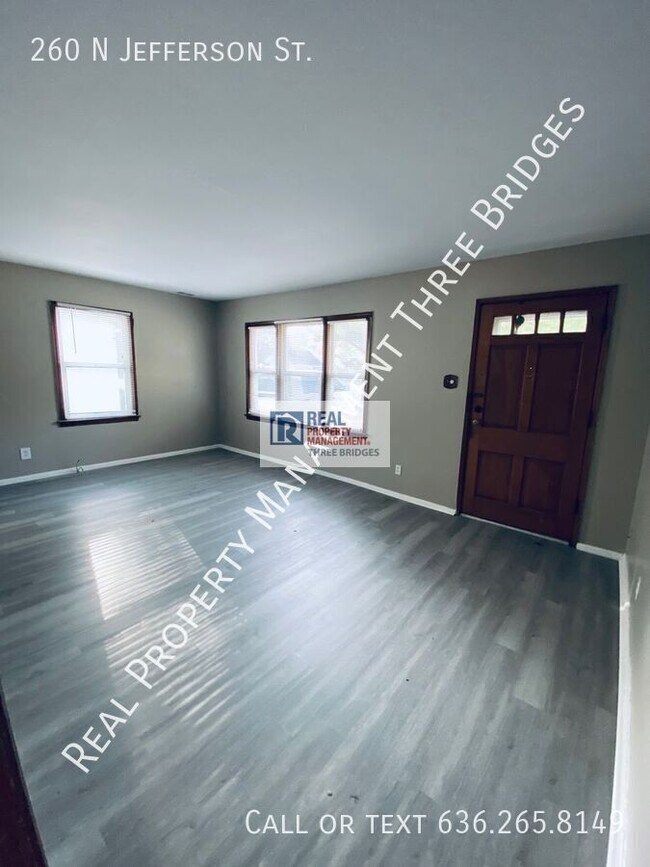 Building Photo - 260 N Jefferson St