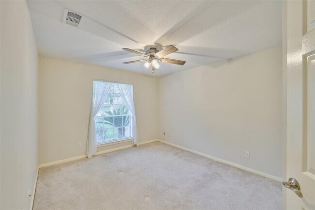 Building Photo - 12211 Longfellow Dr