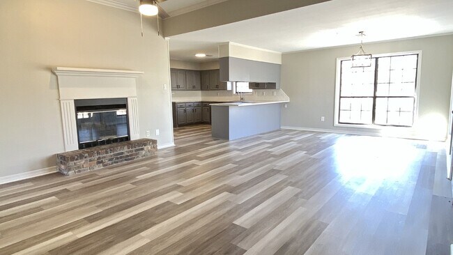 Building Photo - 206 Stonecliff Dr
