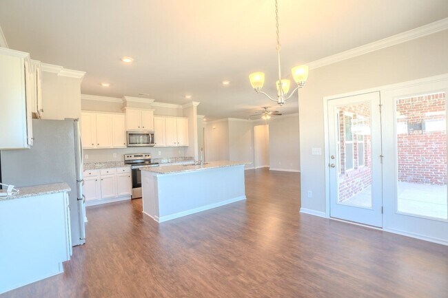 Building Photo - 14145 Lannister Ln