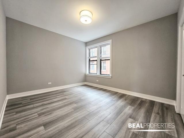 Building Photo - 2 bedroom in CHICAGO IL 60613