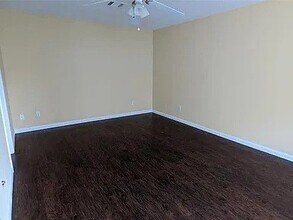 Building Photo - 7822 Albin Ln