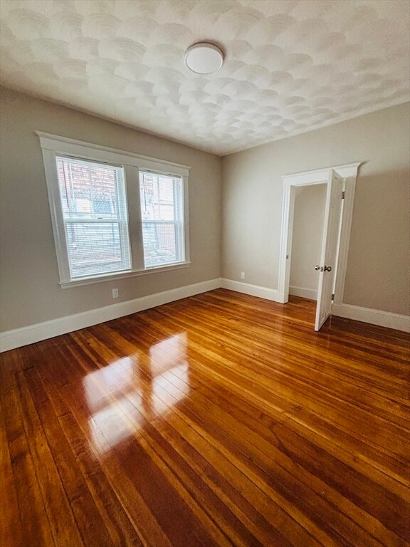 Building Photo - 30-32-32 Starbird St