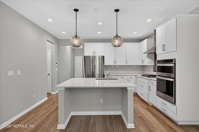 Building Photo - 75875 Saffron Ln