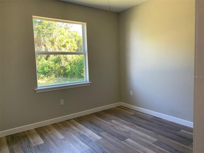 Building Photo - 7410 Ellis Ln