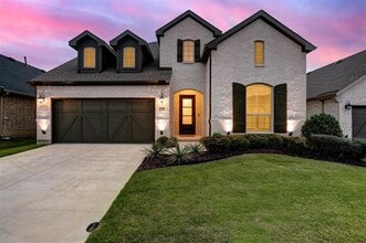 Building Photo - 545 Oakmoss St