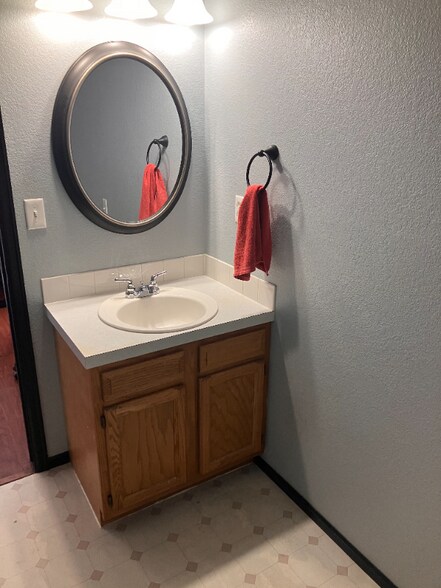 Building Photo - 2451 W 44th St