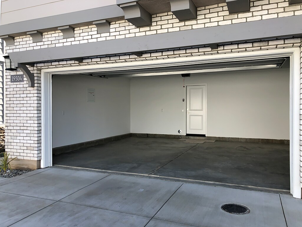 Building Photo - 19304 W Sage Ct