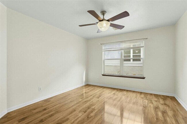 Building Photo - 1705 Gaylord Dr