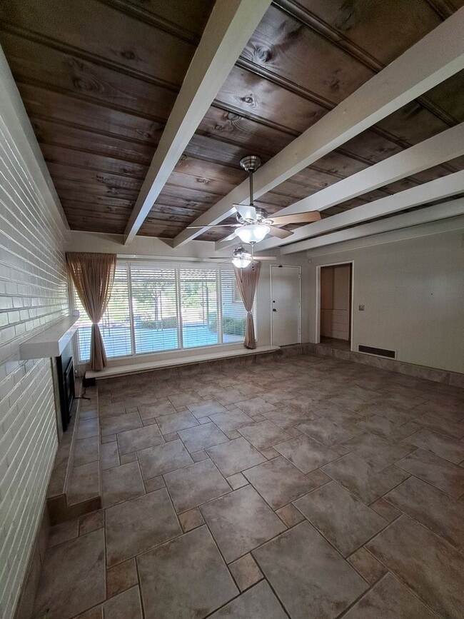 Building Photo - Price lowered & Limited-Time Offer: Get 50...