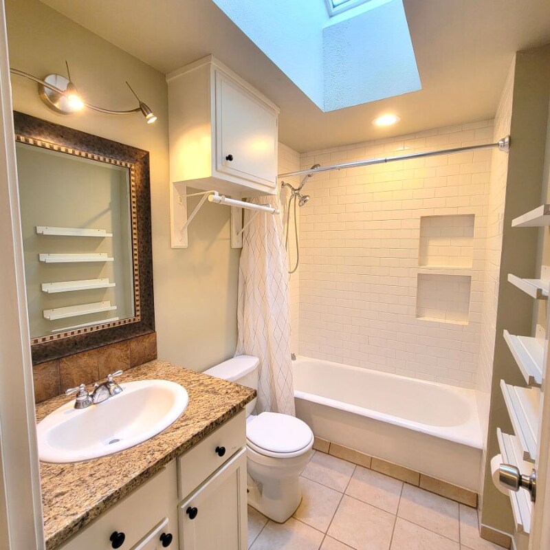 Building Photo - 2608 Neals Ln