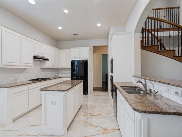 Building Photo - 8723 Sherwood Dr