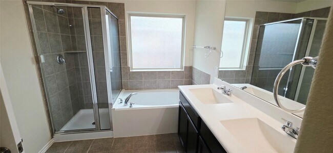 Building Photo - 2767 Morgensen Dr