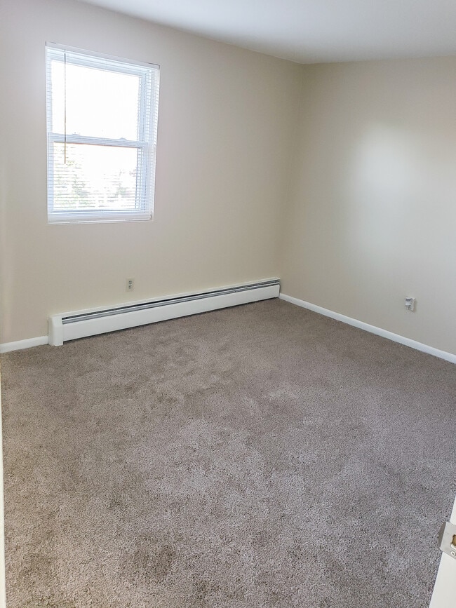 Building Photo - 9 Cross St