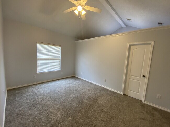 Building Photo - Spectacular 4 Bed 2 Bath in South Lubbock! Cooper School District!