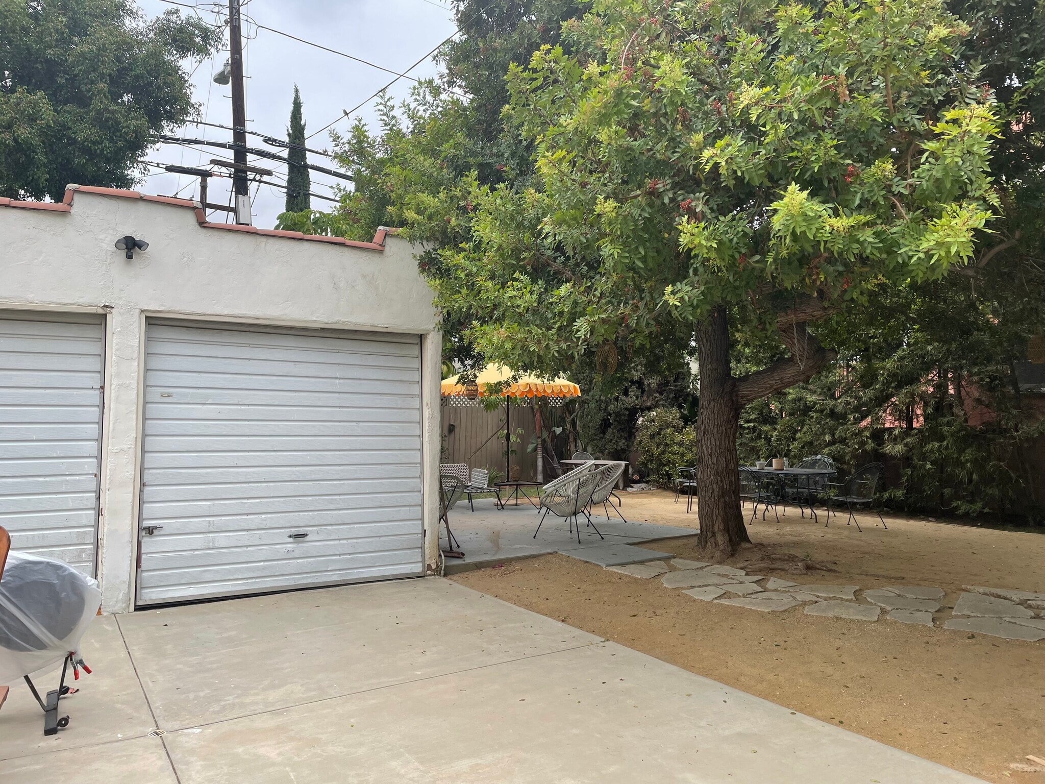 Garage - 1213 S Ridgeley Dr