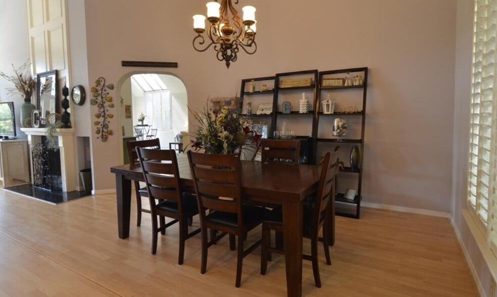 Building Photo - 2922 Double Lake Dr