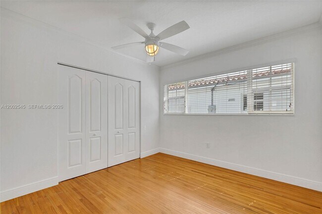 Building Photo - 3604 SW 60th Ave