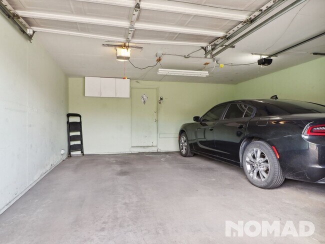 Building Photo - 3 Bedroom Townhome in Aurora