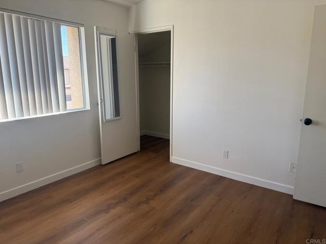 Building Photo - 5130 N River Rd