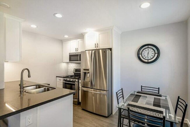 Building Photo - 48207 Garbo Dr