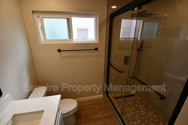 Building Photo - 3621 Miramar Way